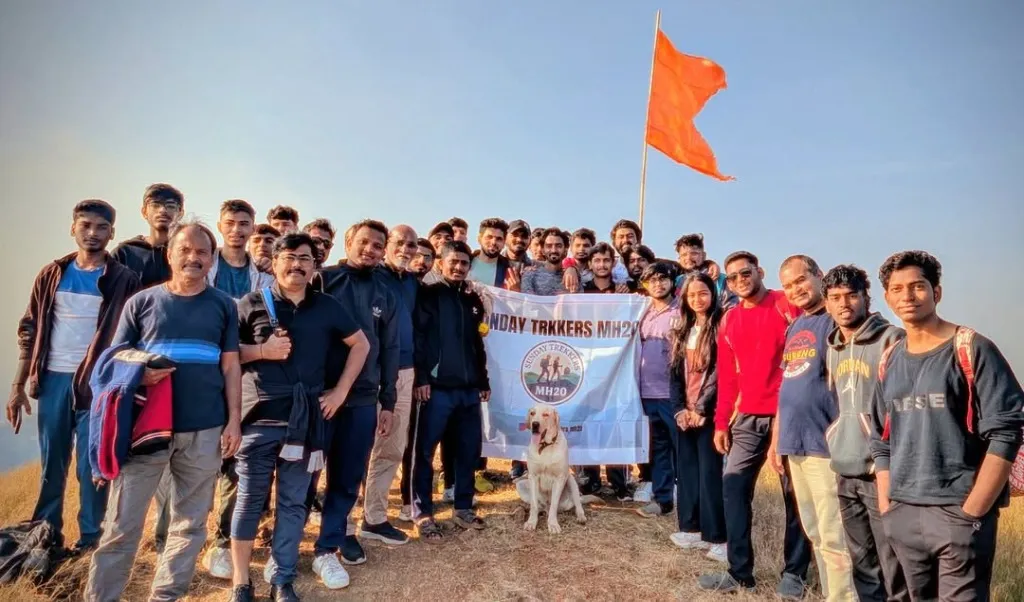 Sunday Trekkers MH20 Summit Group